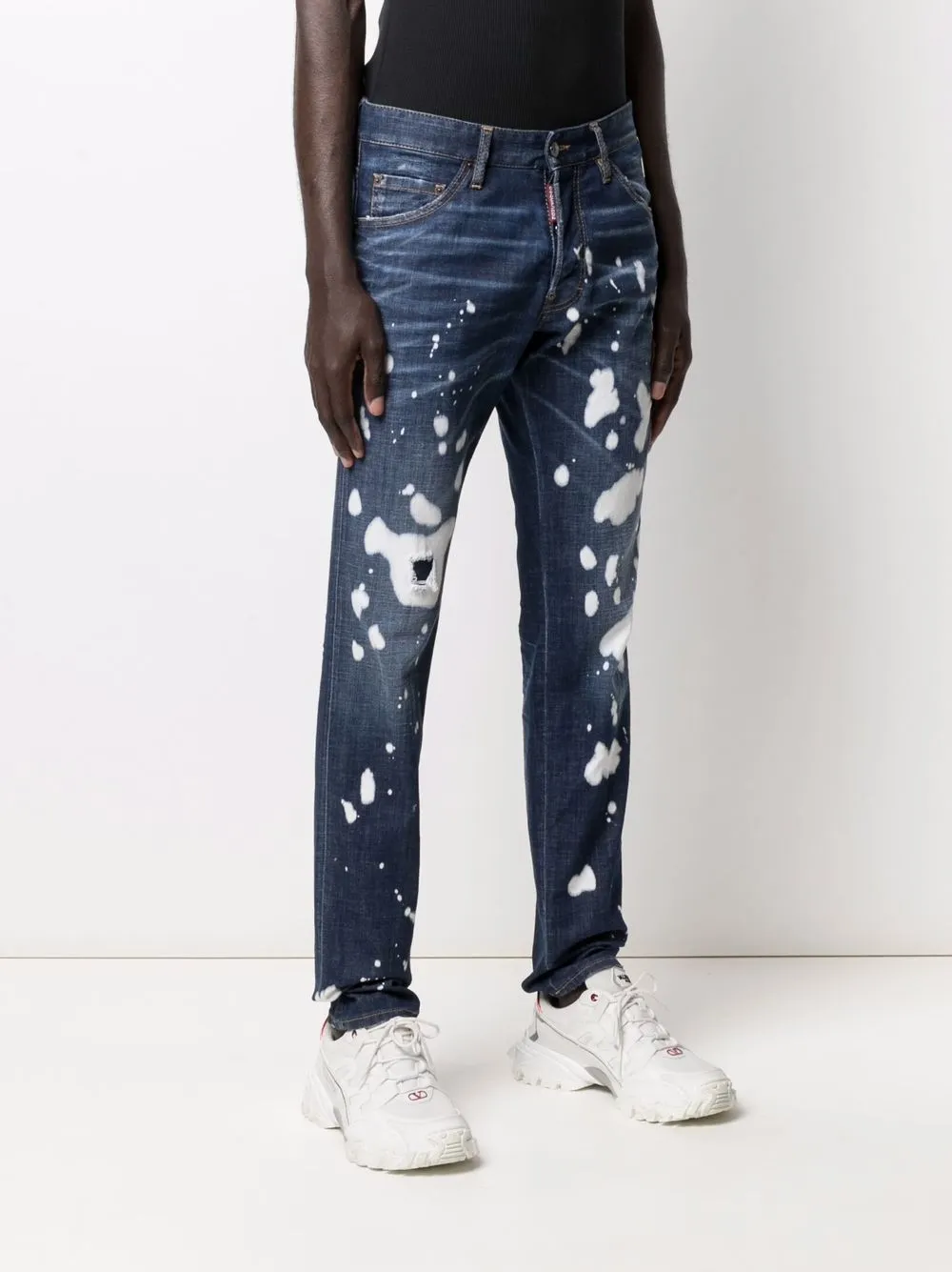 фото Dsquared2 прямые джинсы из вареного денима