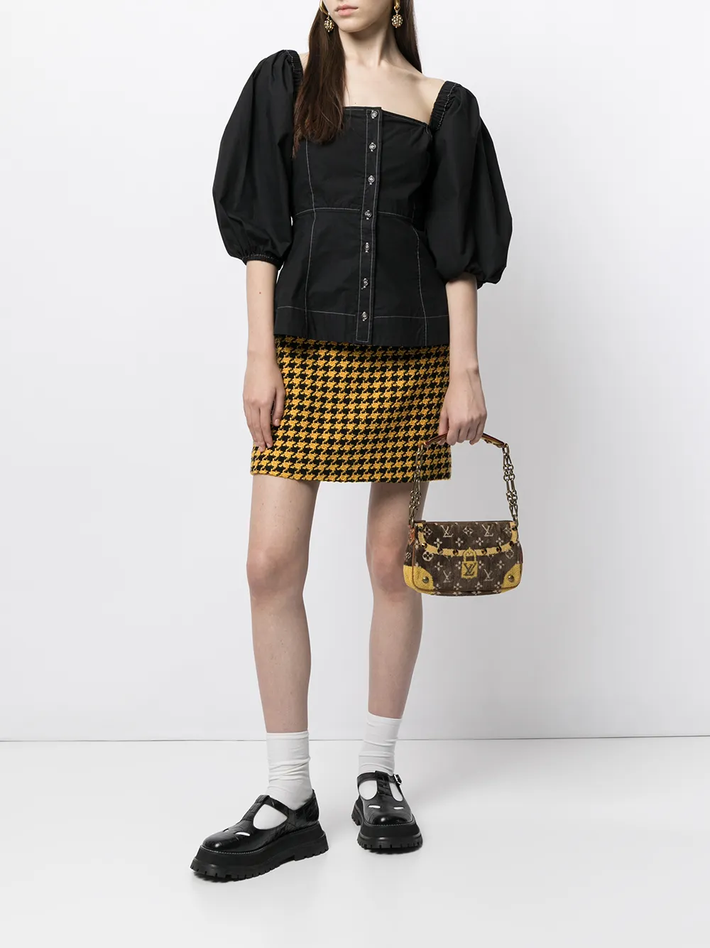 фото Louis vuitton мини-сумка pochette accessoires pre-owned с эффектом тромплей