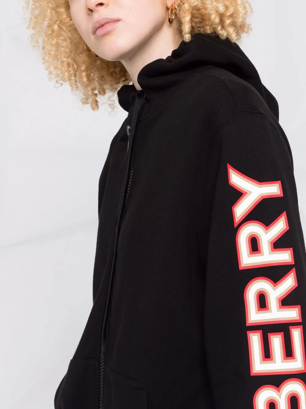 фото Burberry худи с логотипом