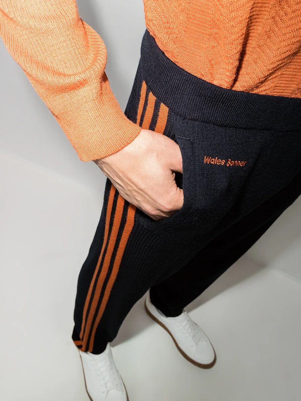 фото Adidas спортивные брюки с лампасами из коллаборации с wales bonner