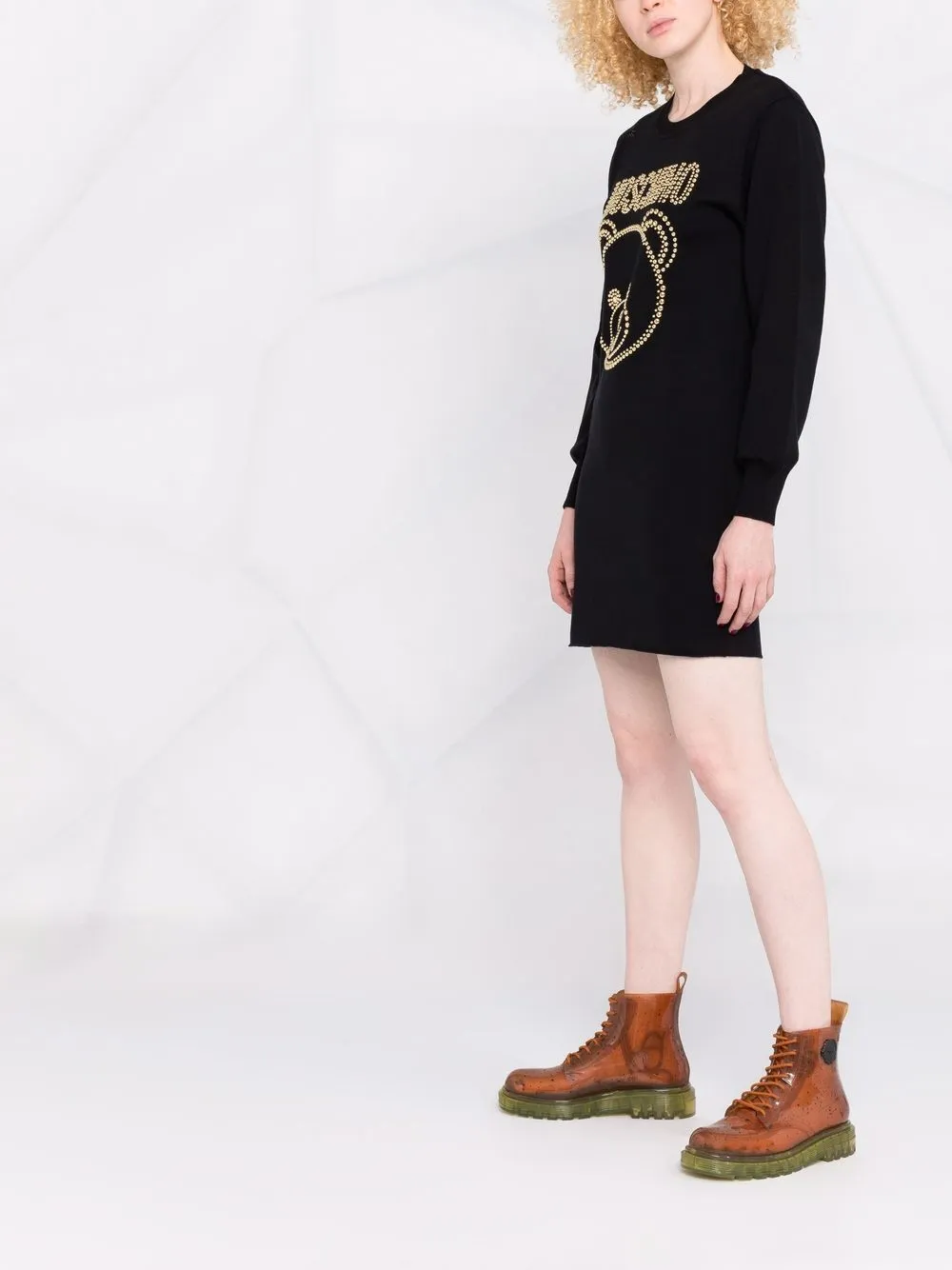 фото Moschino платье с заклепками и длинными рукавами