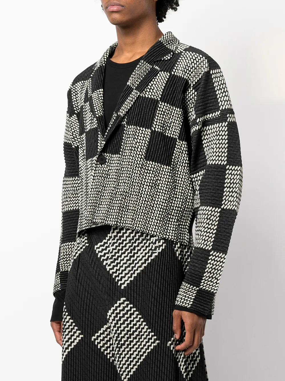 фото Homme plissé issey miyake куртка с плиссировкой и принтом