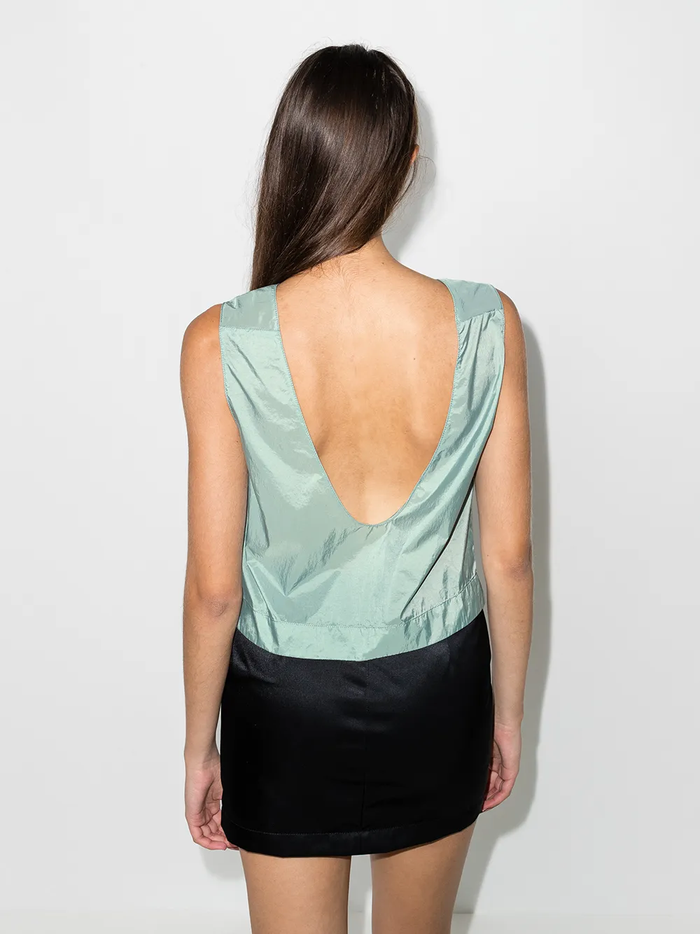 фото Timothy han топ action с v-образным вырезом