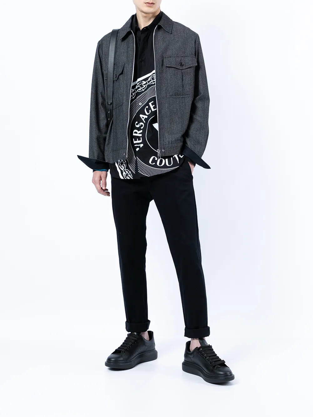 фото Versace jeans couture рубашка с длинными рукавами и логотипом v-emblem