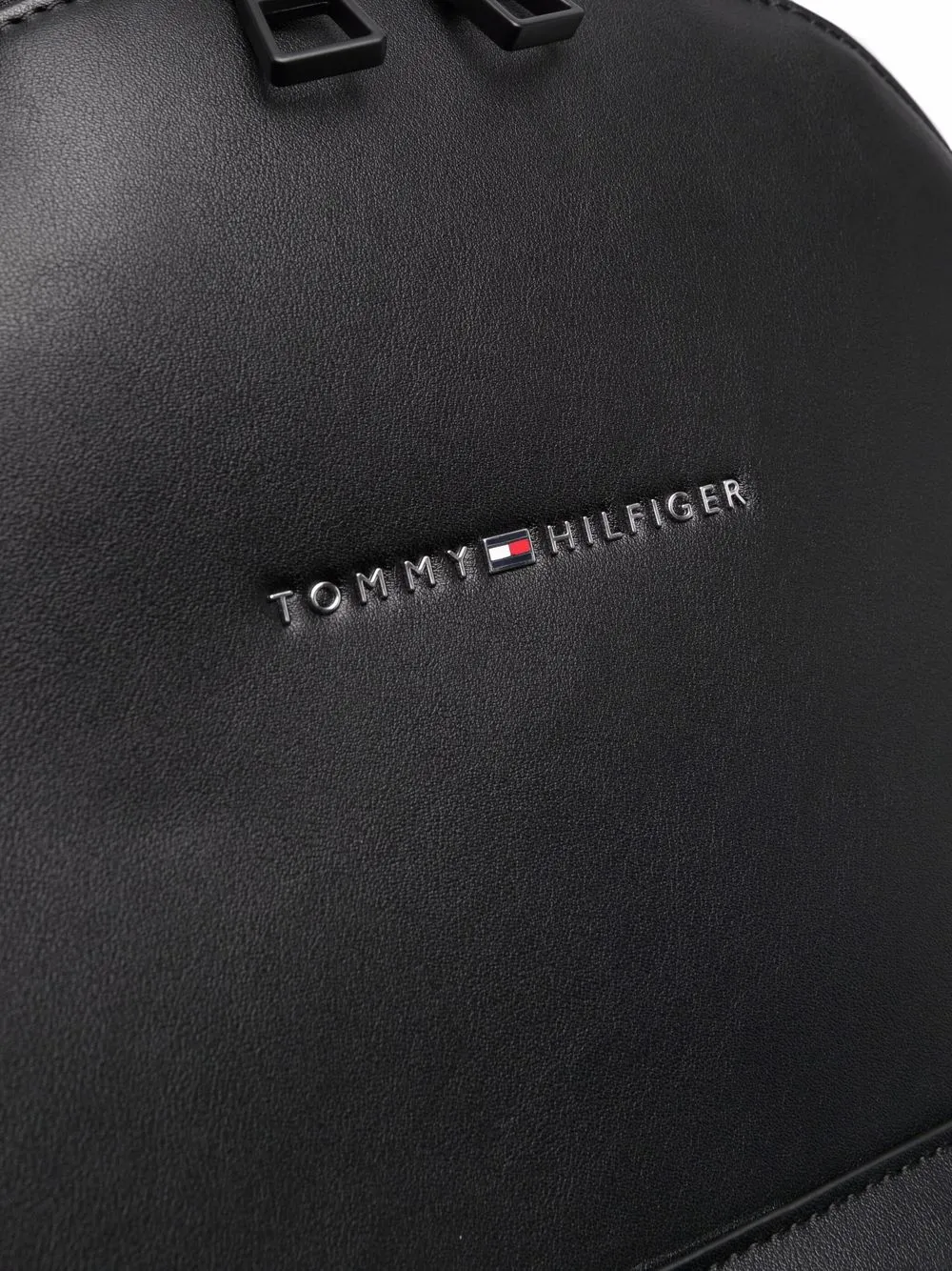 фото Tommy hilfiger рюкзак the metro