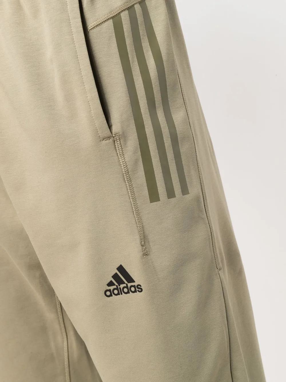 фото Adidas спортивные брюки с логотипом