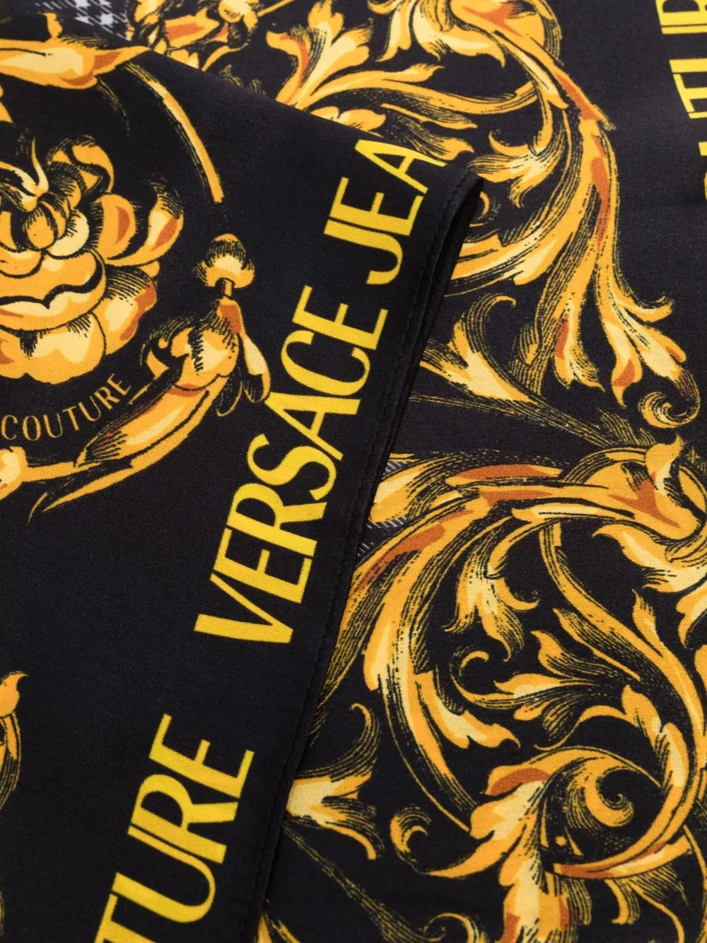 фото Versace jeans couture шелковый платок с узором