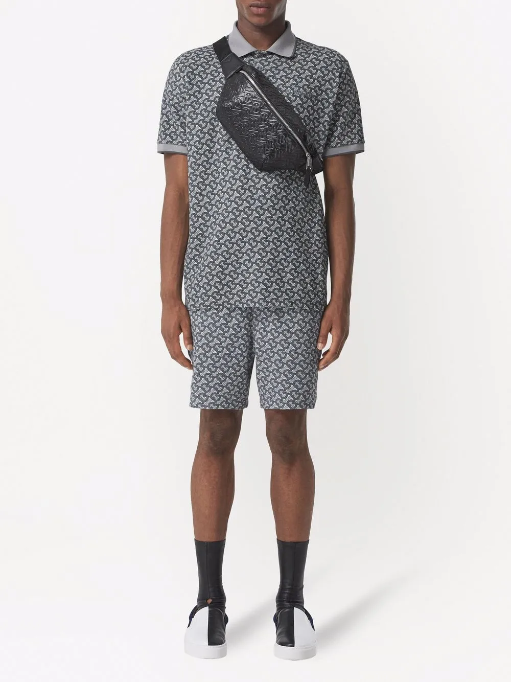 фото Burberry поясная сумка с тисненой монограммой