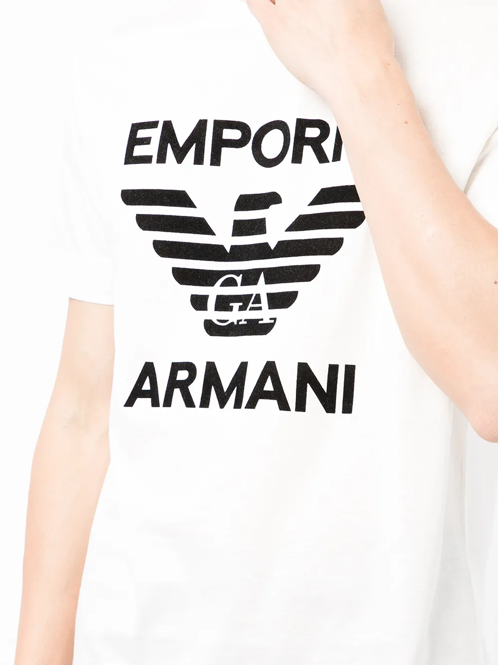 фото Emporio armani футболка с логотипом