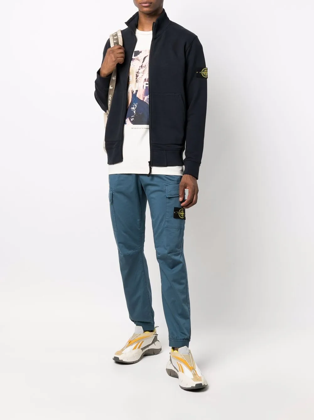 фото Stone island брюки карго с нашивкой-логотипом