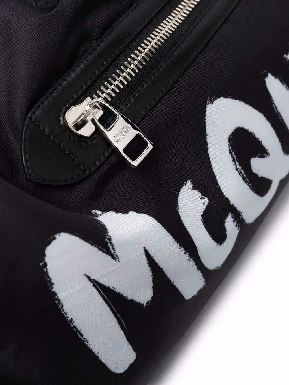фото Alexander mcqueen сумка на плечо с логотипом