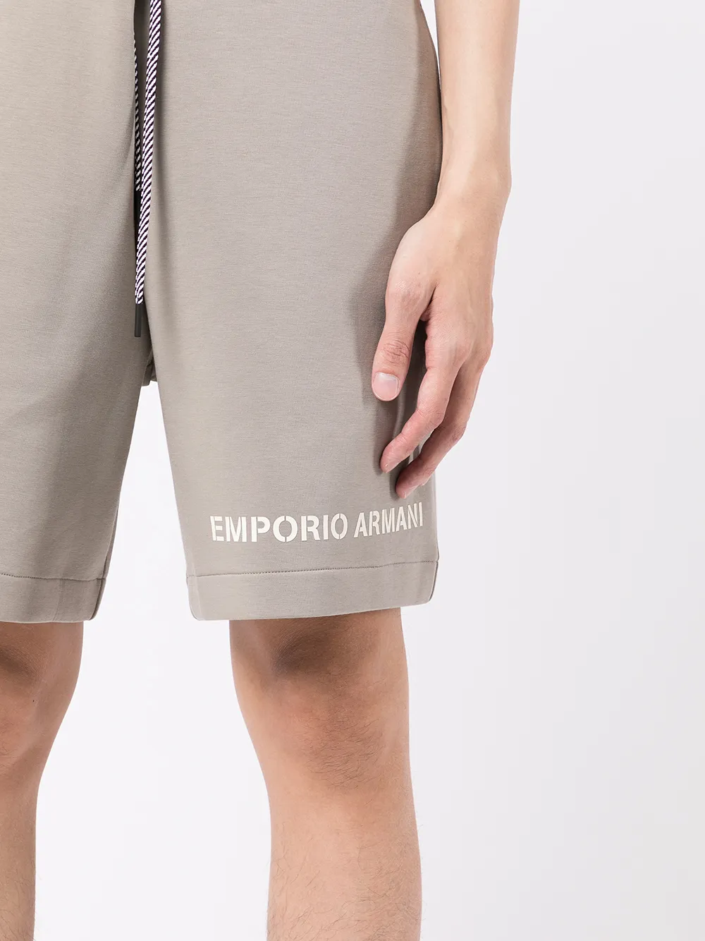 фото Emporio armani спортивные шорты с логотипом