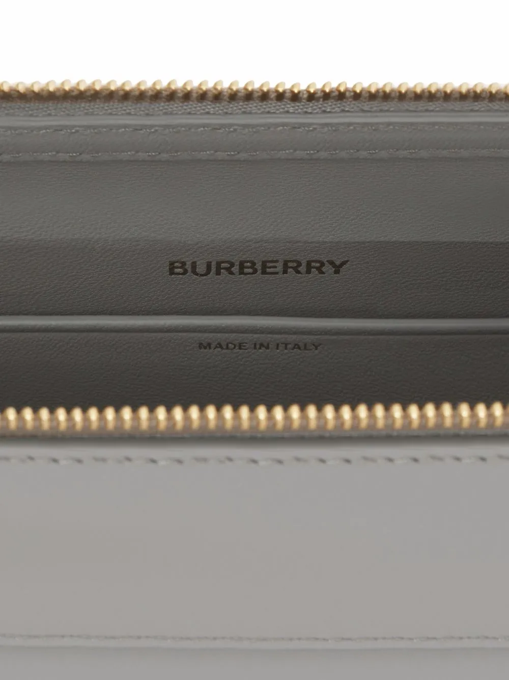 фото Burberry мини-сумка olympia