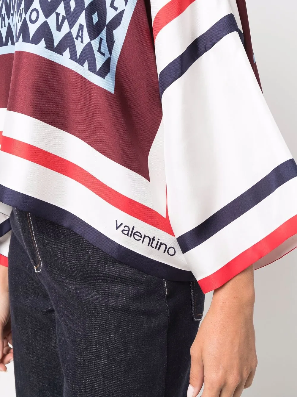 фото Valentino топ с логотипом