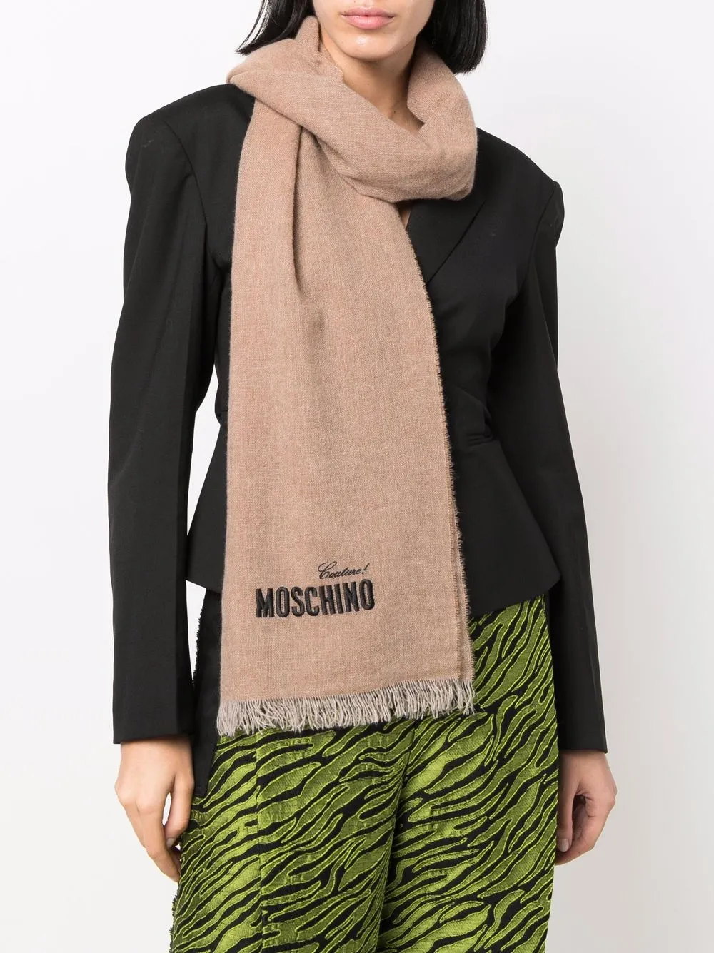 фото Moschino кашемировый шарф с вышитым логотипом