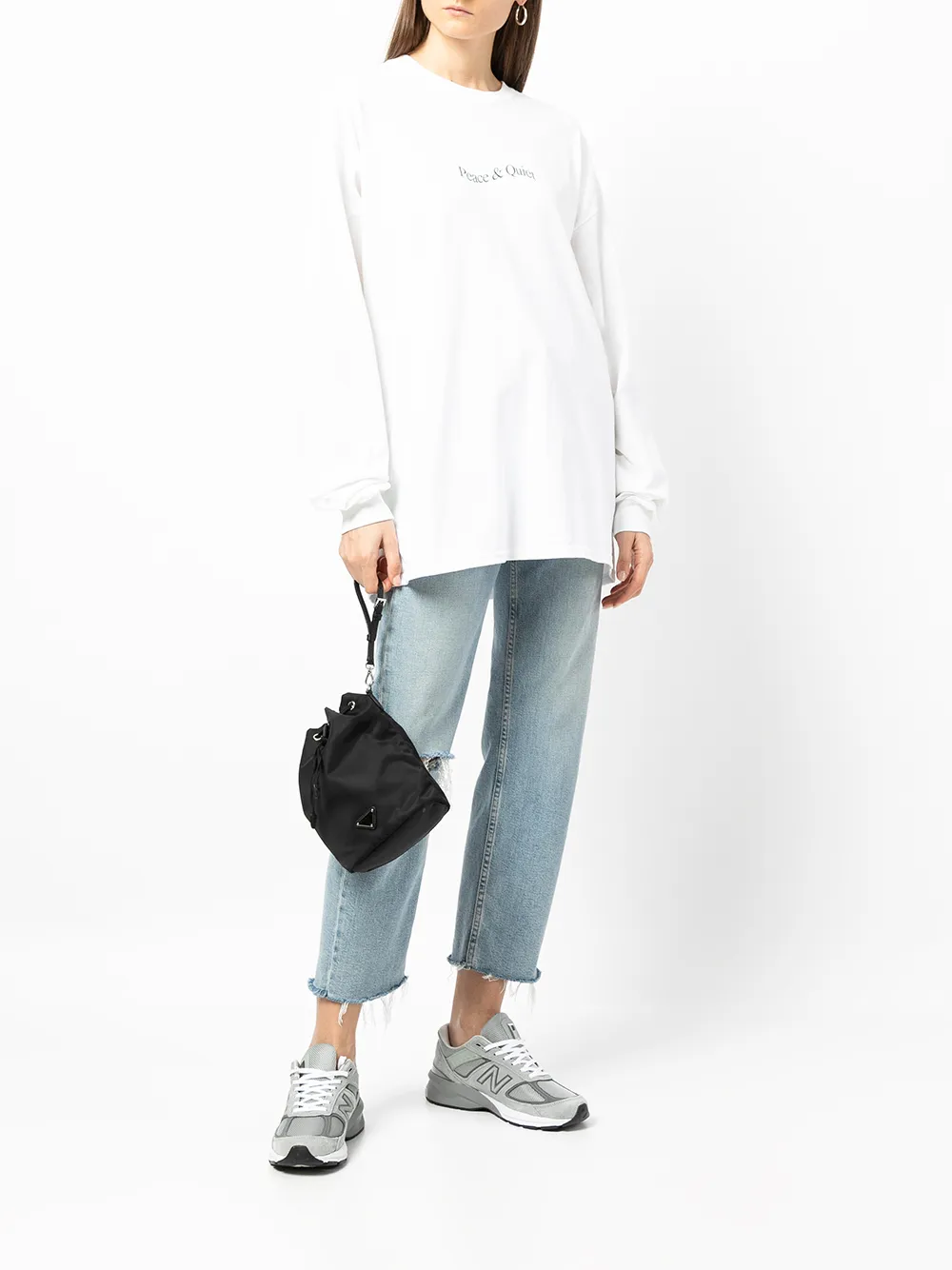 фото Museum of peace & quiet футболка с логотипом