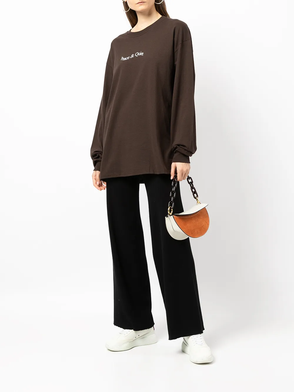 фото Museum of peace & quiet футболка с длинными рукавами и логотипом