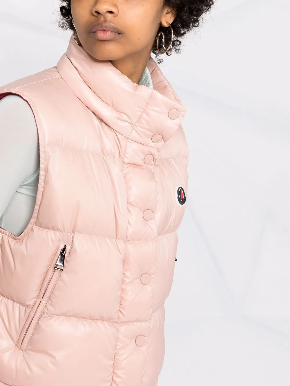 фото Moncler дутый жилет с капюшоном