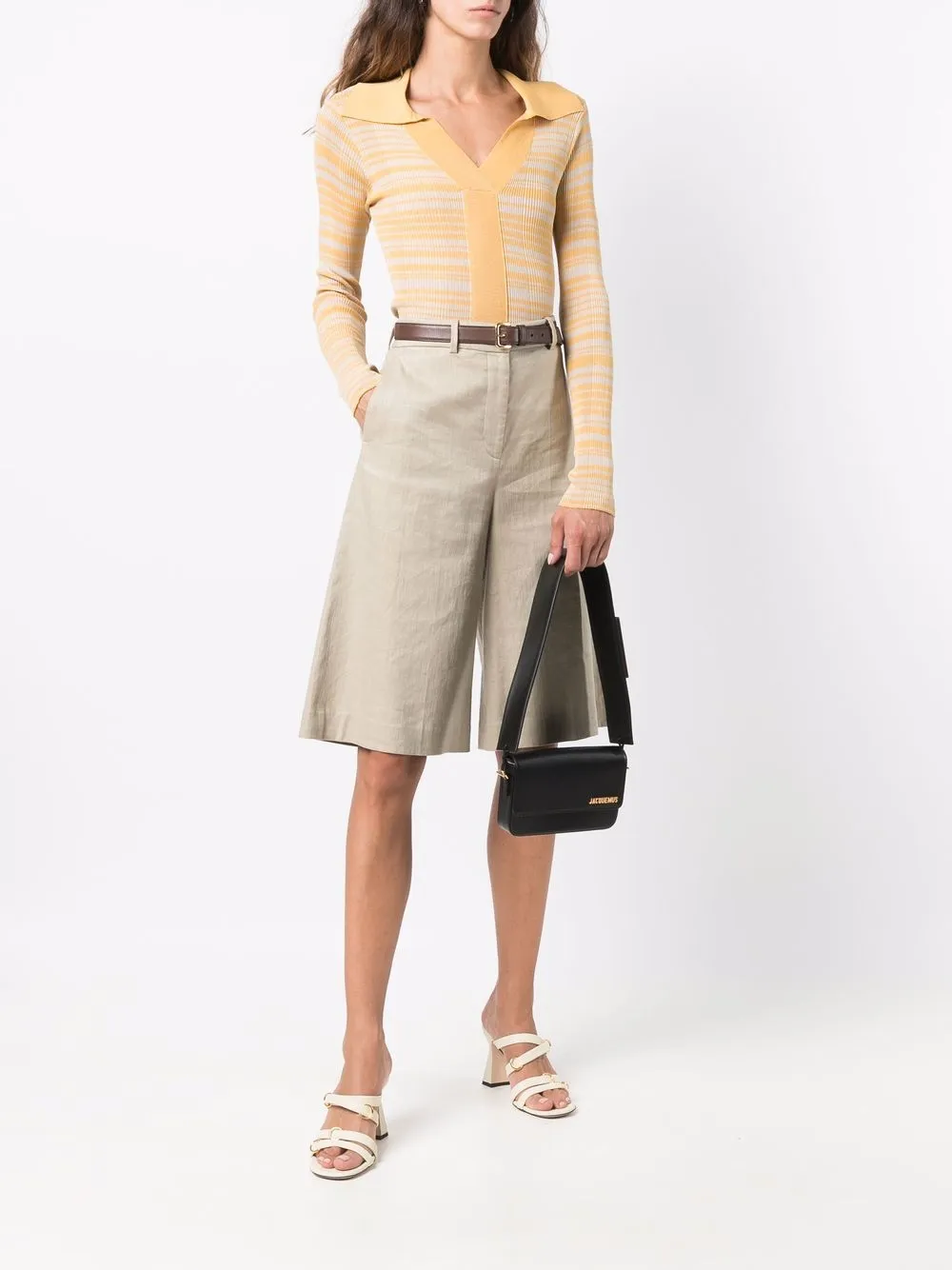 фото Jacquemus сумка на плечо le carinu