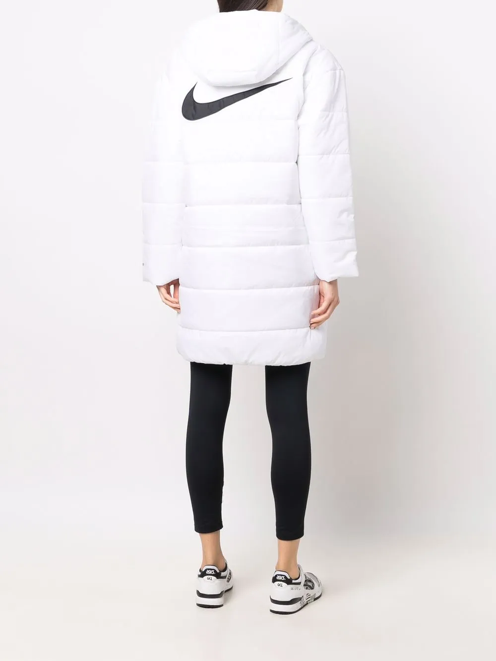 фото Nike парка с капюшоном и принтом swoosh