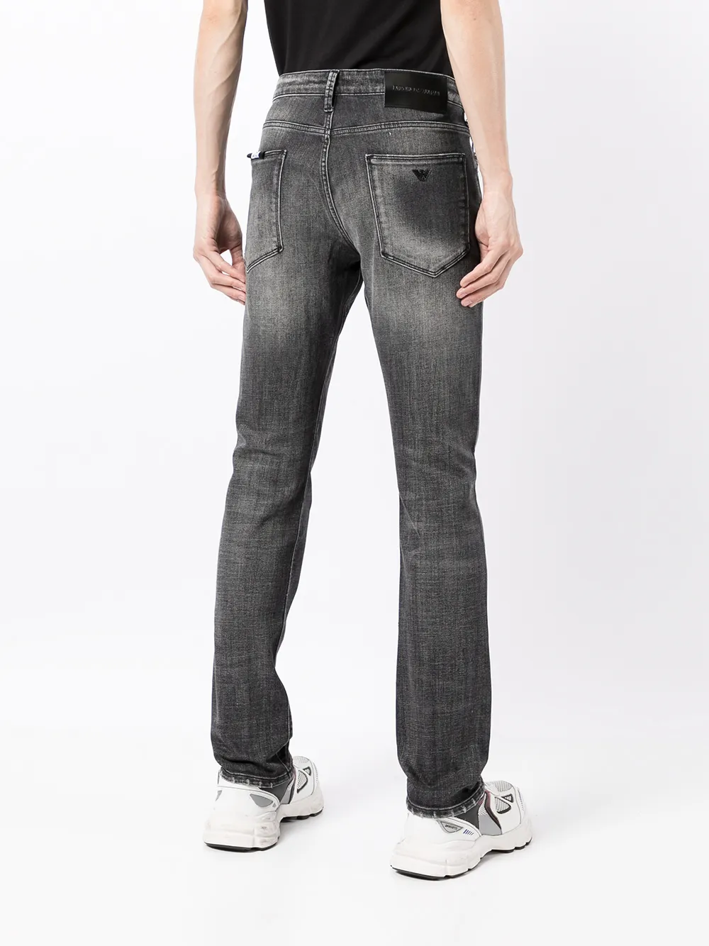 фото Emporio armani прямые джинсы с эффектом потертости