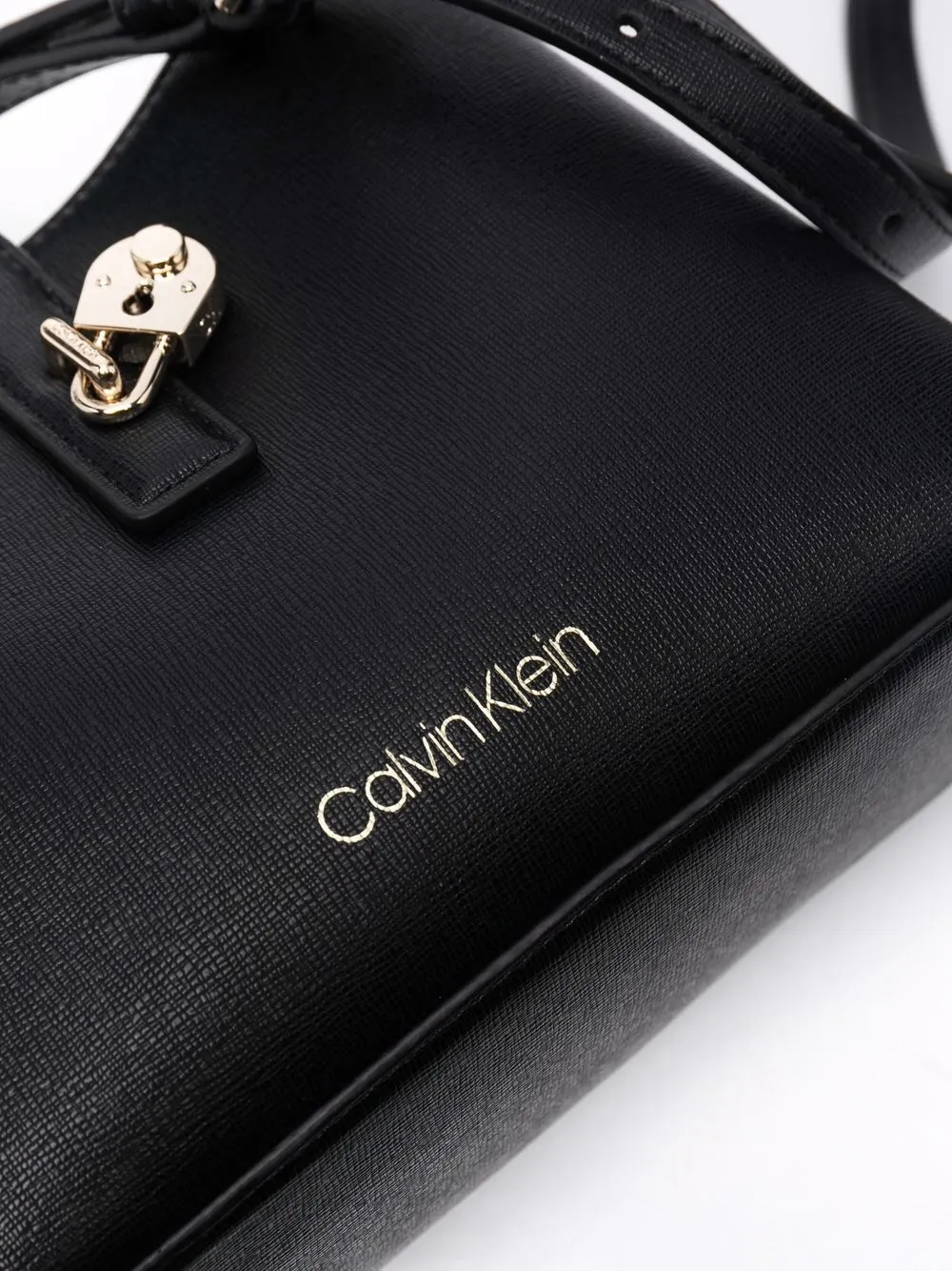 фото Calvin klein сумка на плечо padlock 2g