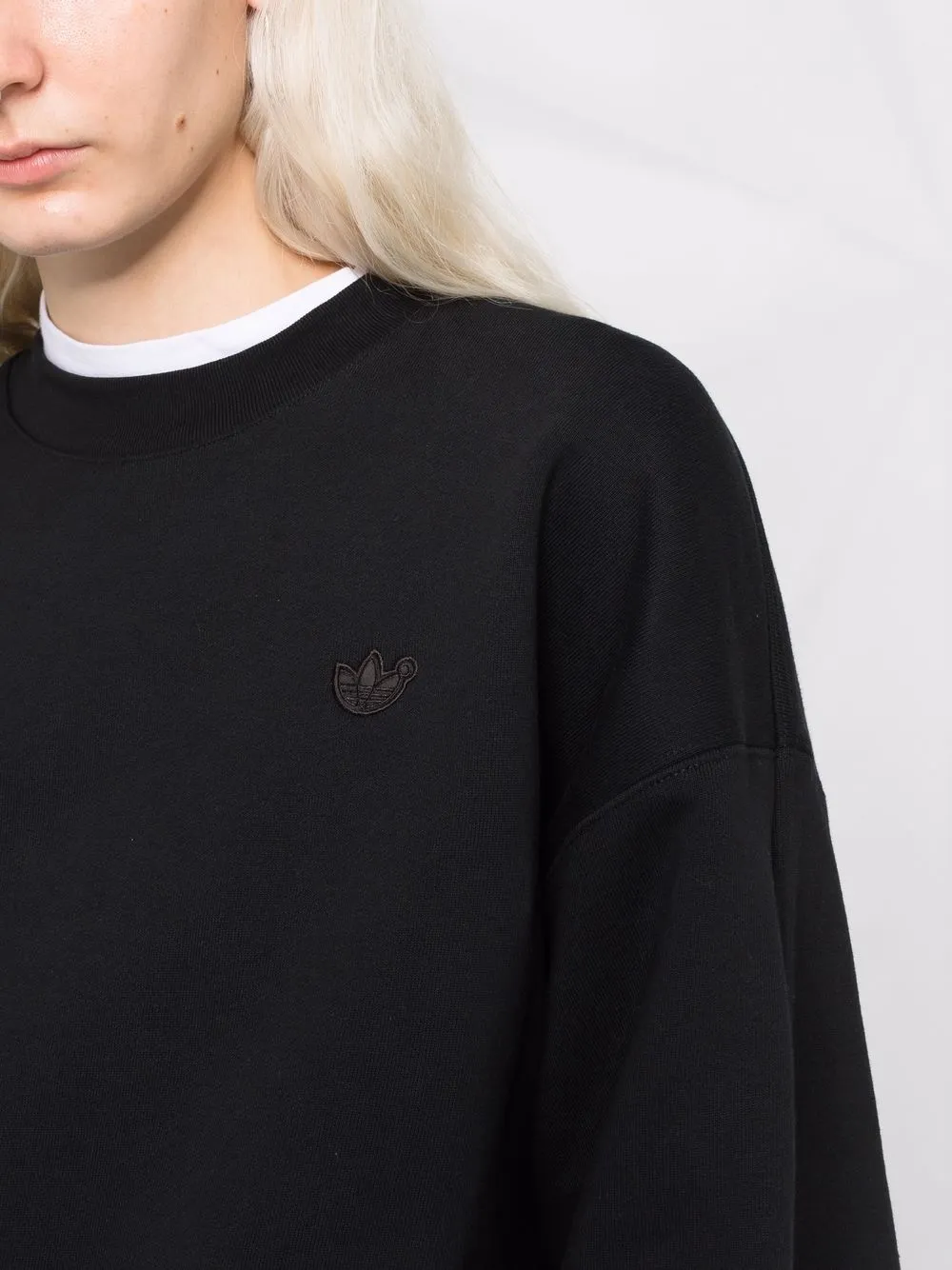 фото Adidas толстовка с круглым вырезом