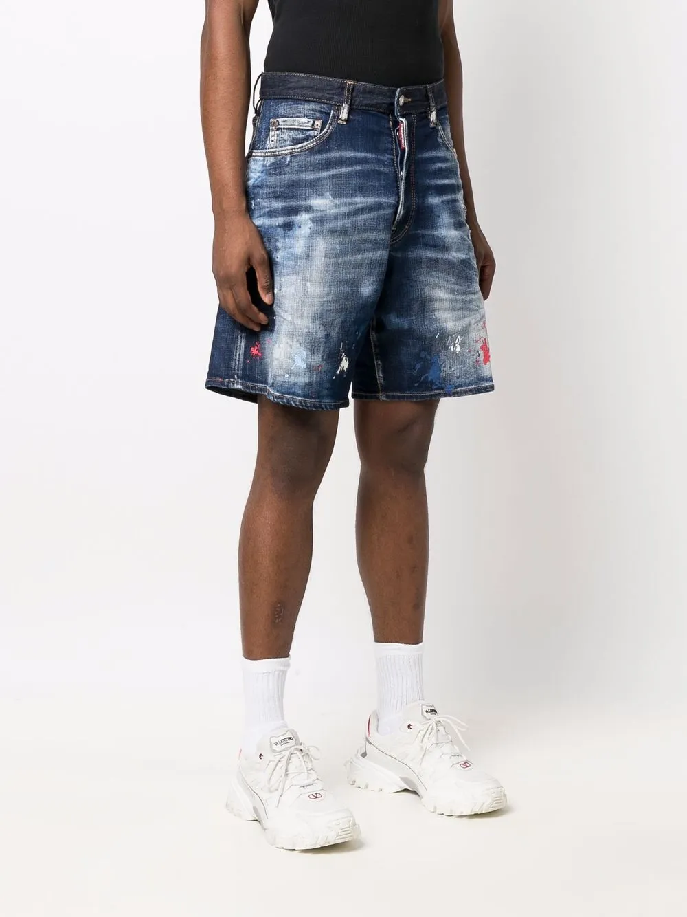 фото Dsquared2 джинсовые шорты с эффектом потертости