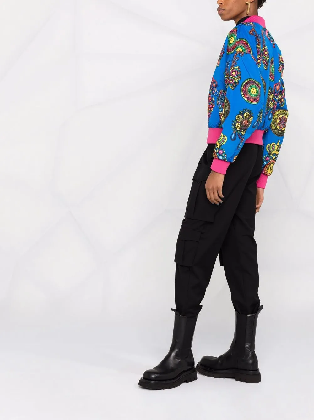 фото Versace jeans couture бомбер с принтом