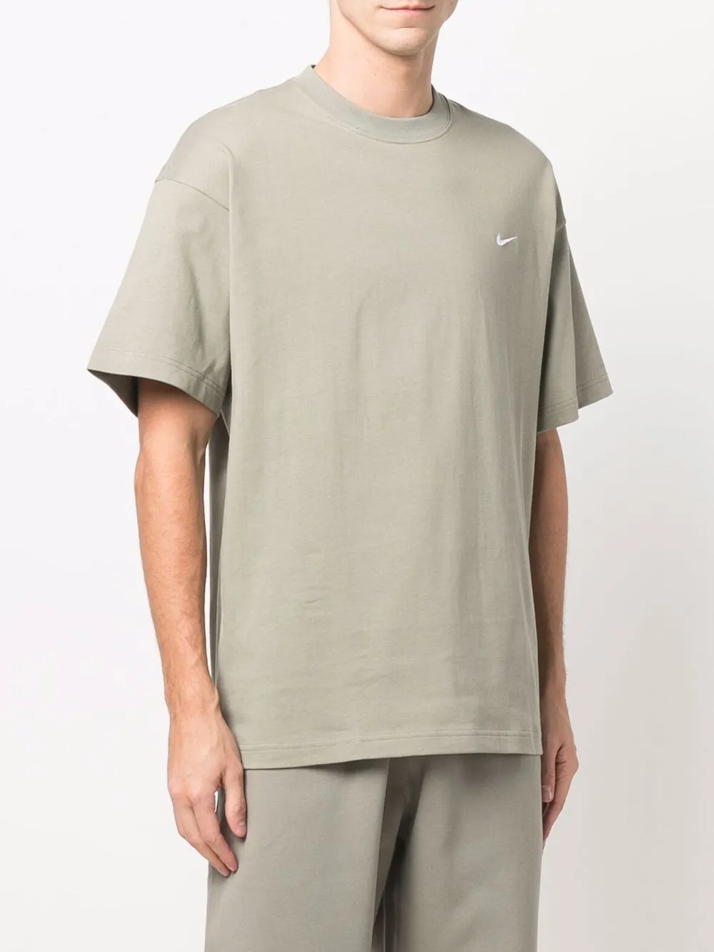 фото Nike футболка с вышивкой swoosh