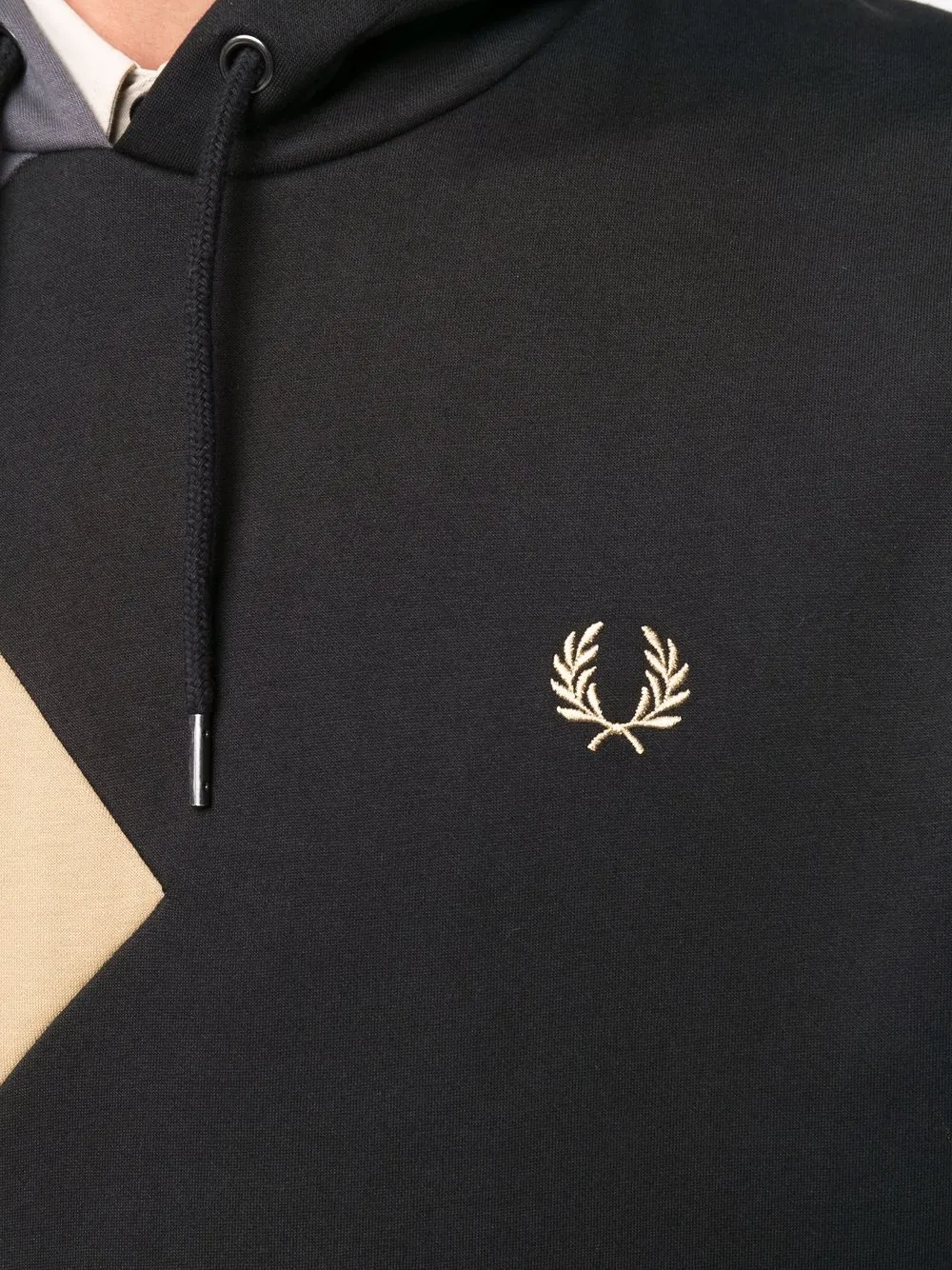 фото Fred perry худи в стиле колор-блок