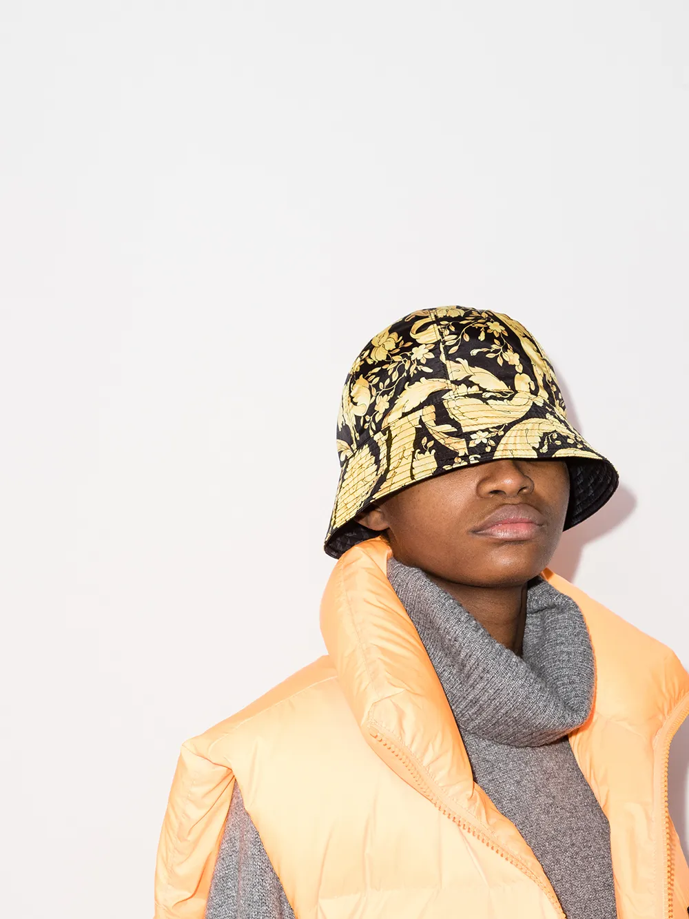 фото Versace панама с принтом barocco