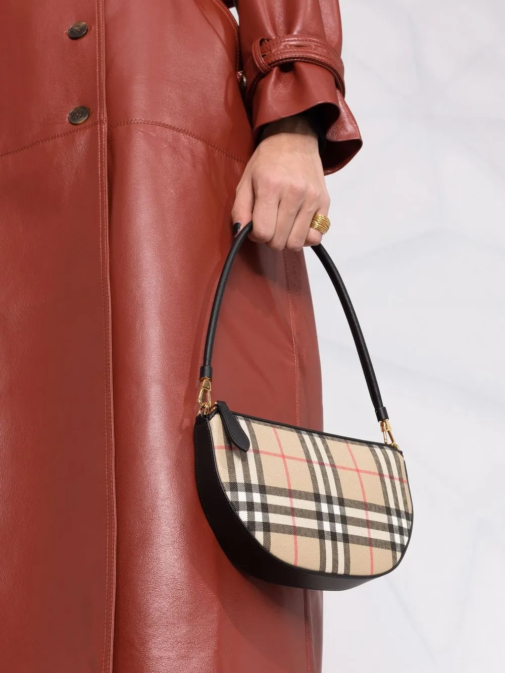 фото Burberry сумка-тоут olympia в клетку