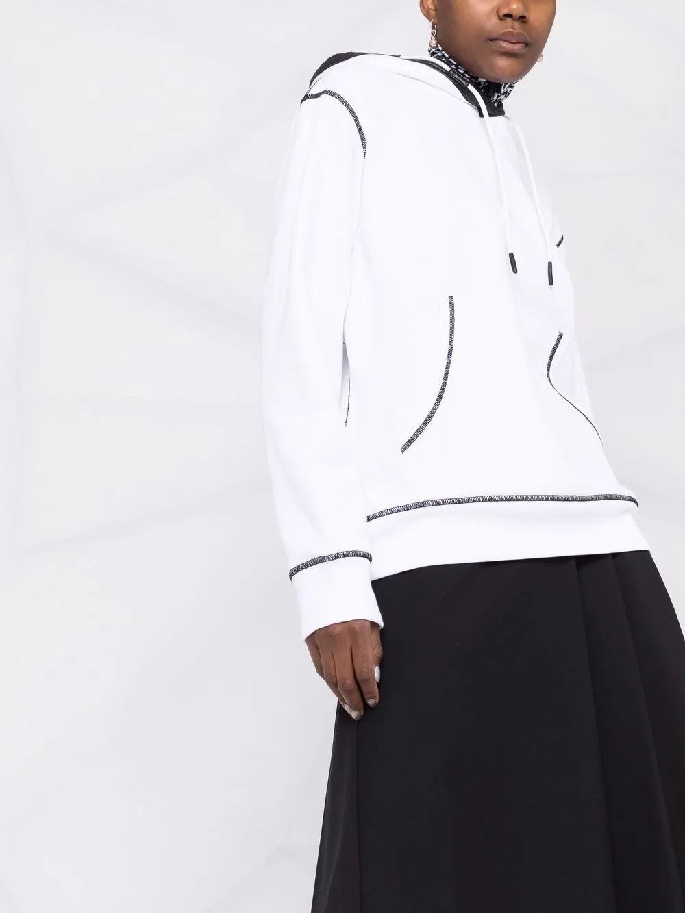 фото Moncler худи с контрастной строчкой