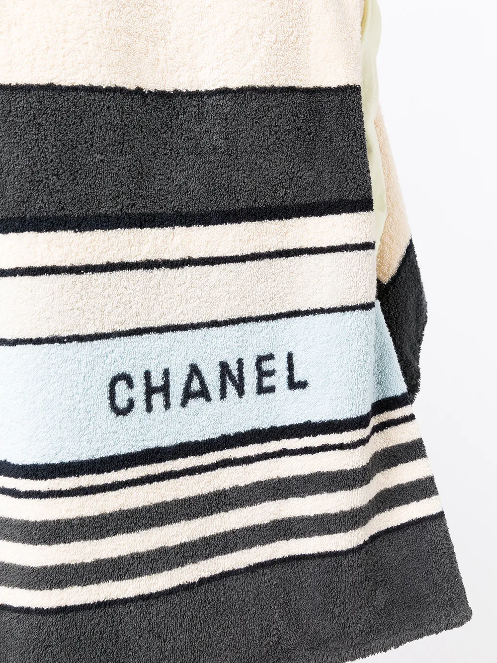 фото Chanel pre-owned пончо 2000-х годов без рукавов