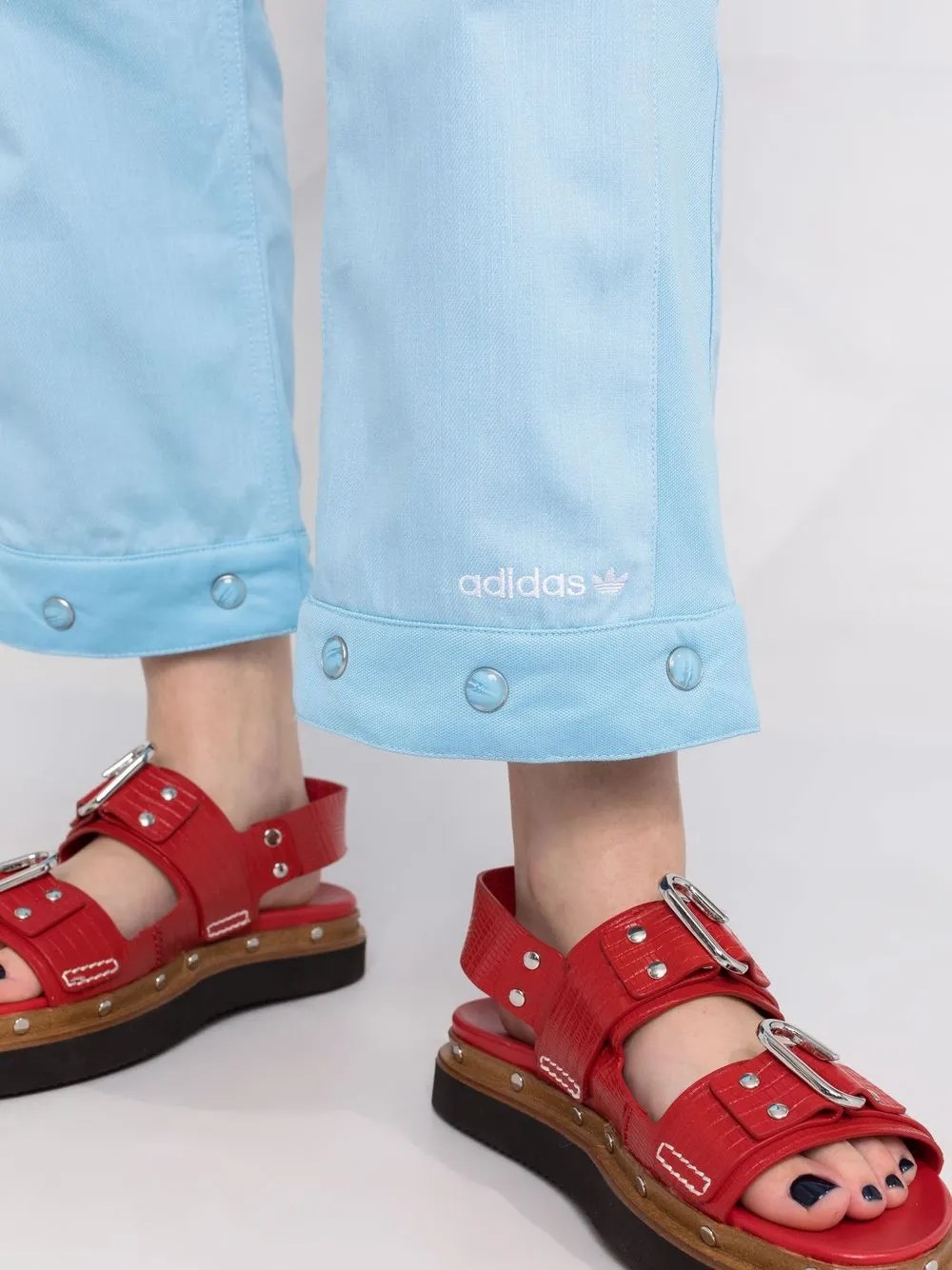 фото Adidas прямые брюки с вышитым логотипом