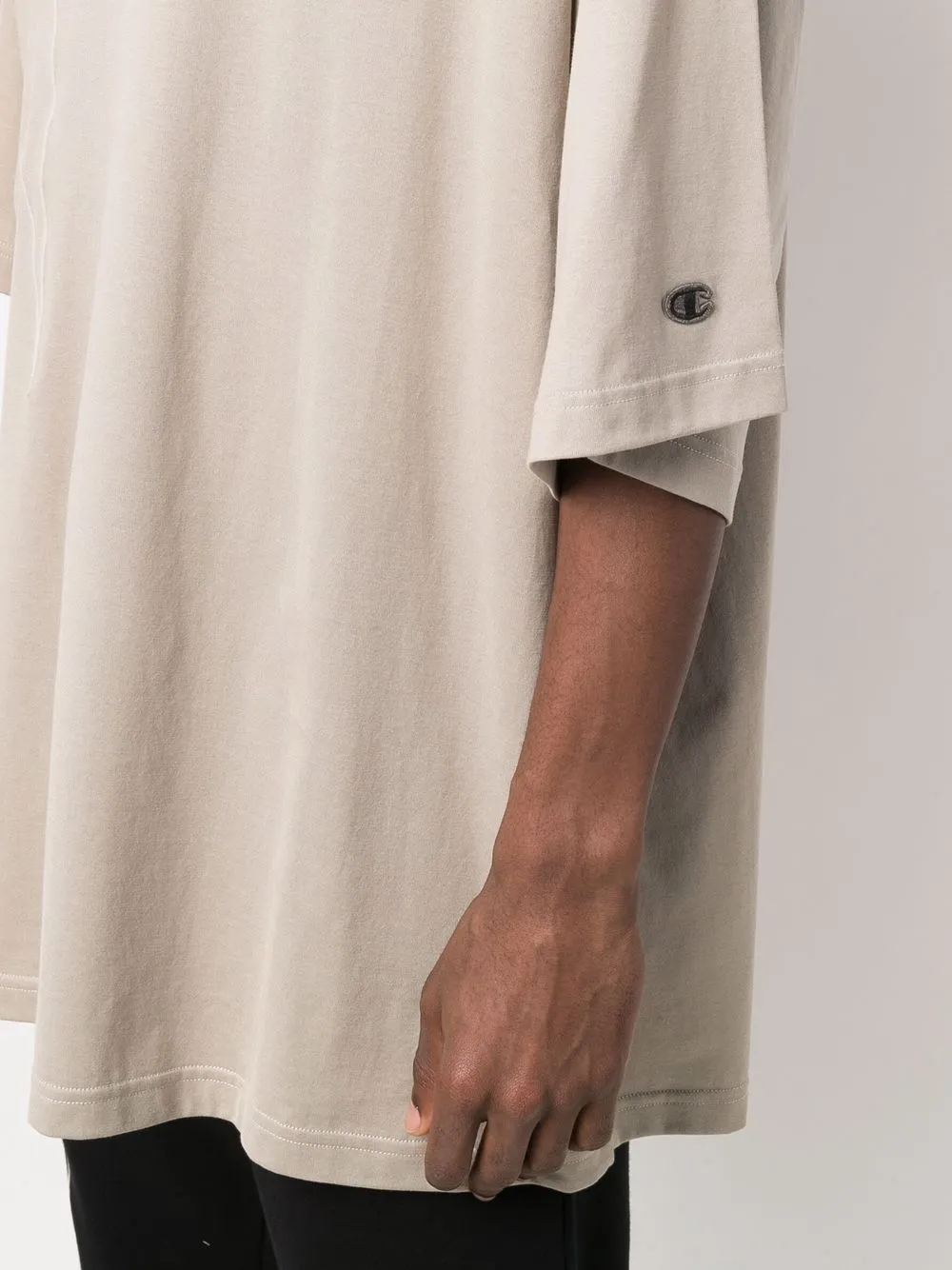 фото Rick owens x champion футболка tommy с вышитым логотипом