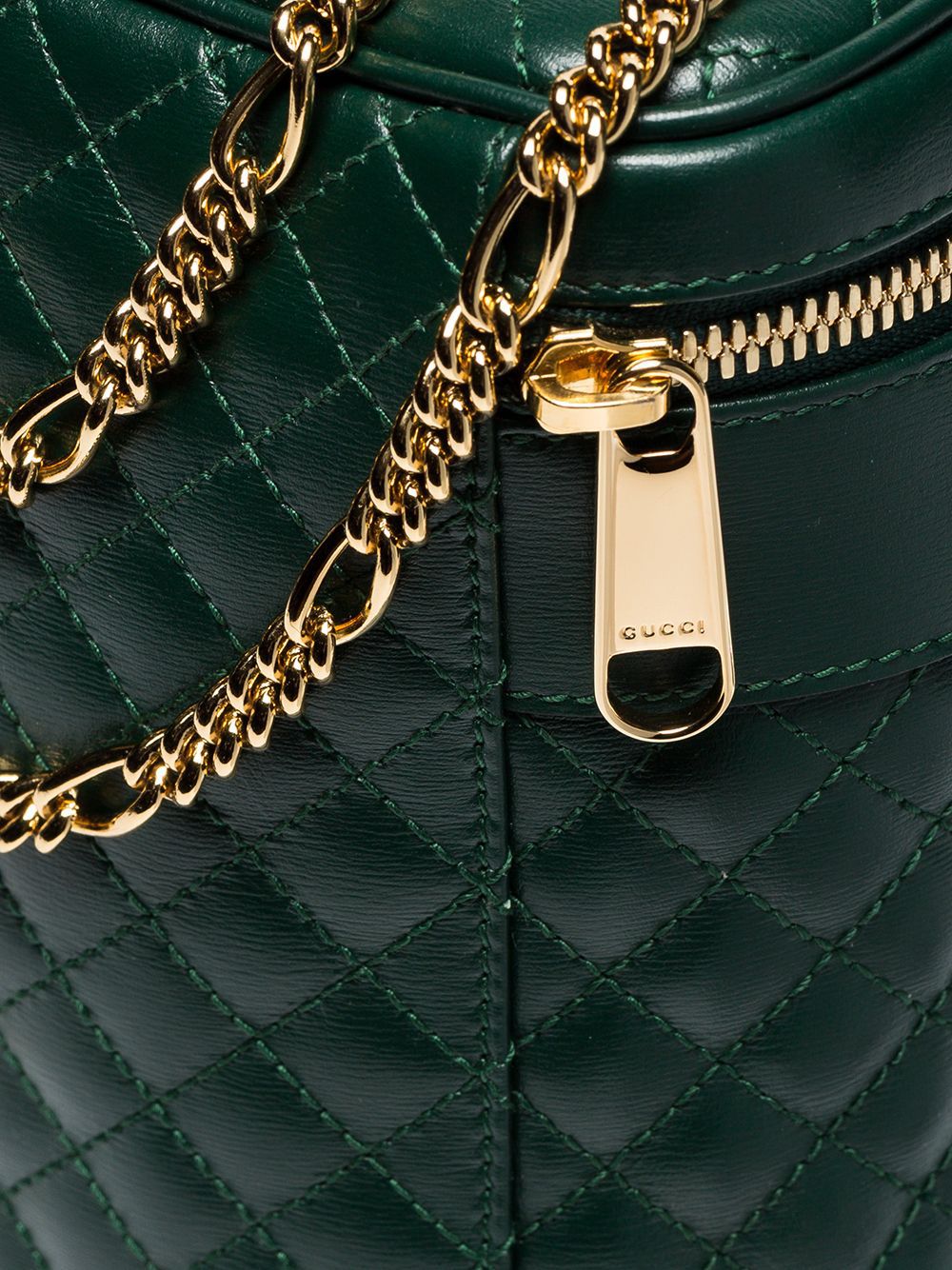 фото Gucci стеганая сумка с ремнем-цепочкой