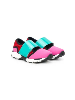 hot pink puma shoes womens