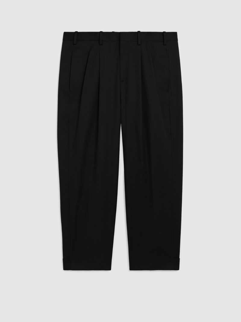 wide pleated trousers