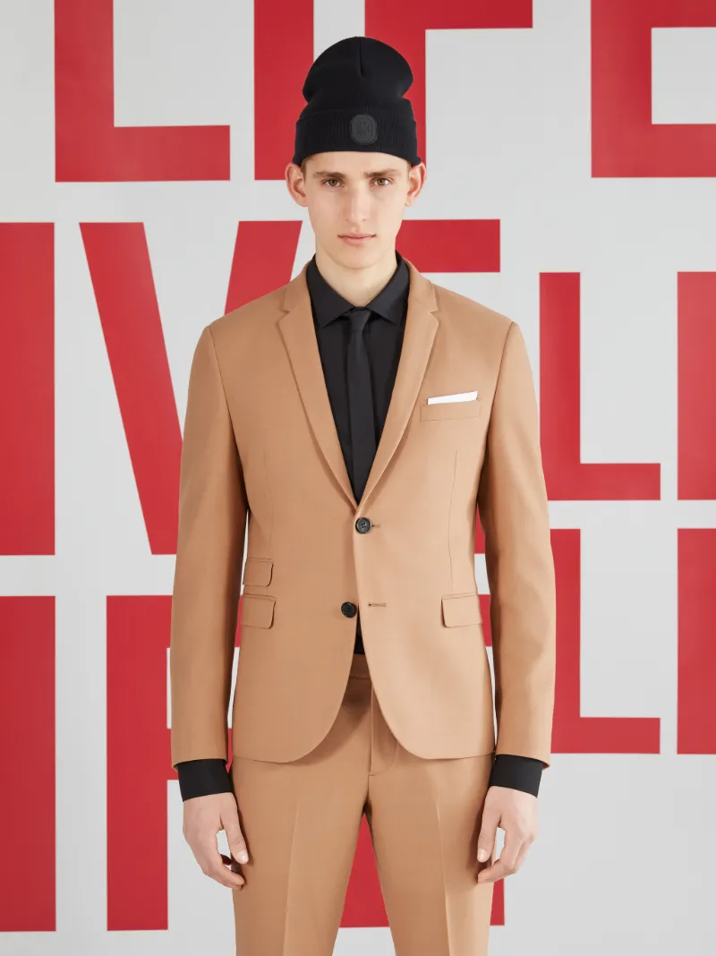 Minimalist Fine Bi-stretch Gabardine Slim Suit | NeilBarrett.com