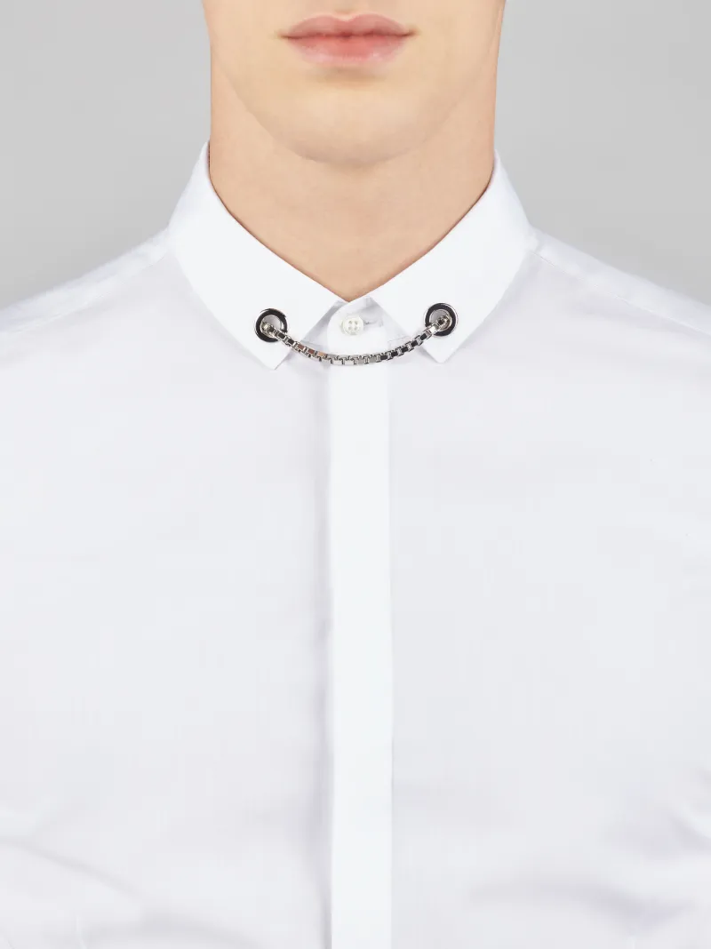 chains collar shirt