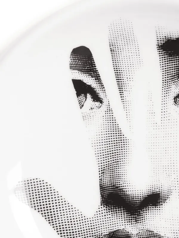 Fornasetti Tema e Variazioni Ashtray | White | FARFETCH TW