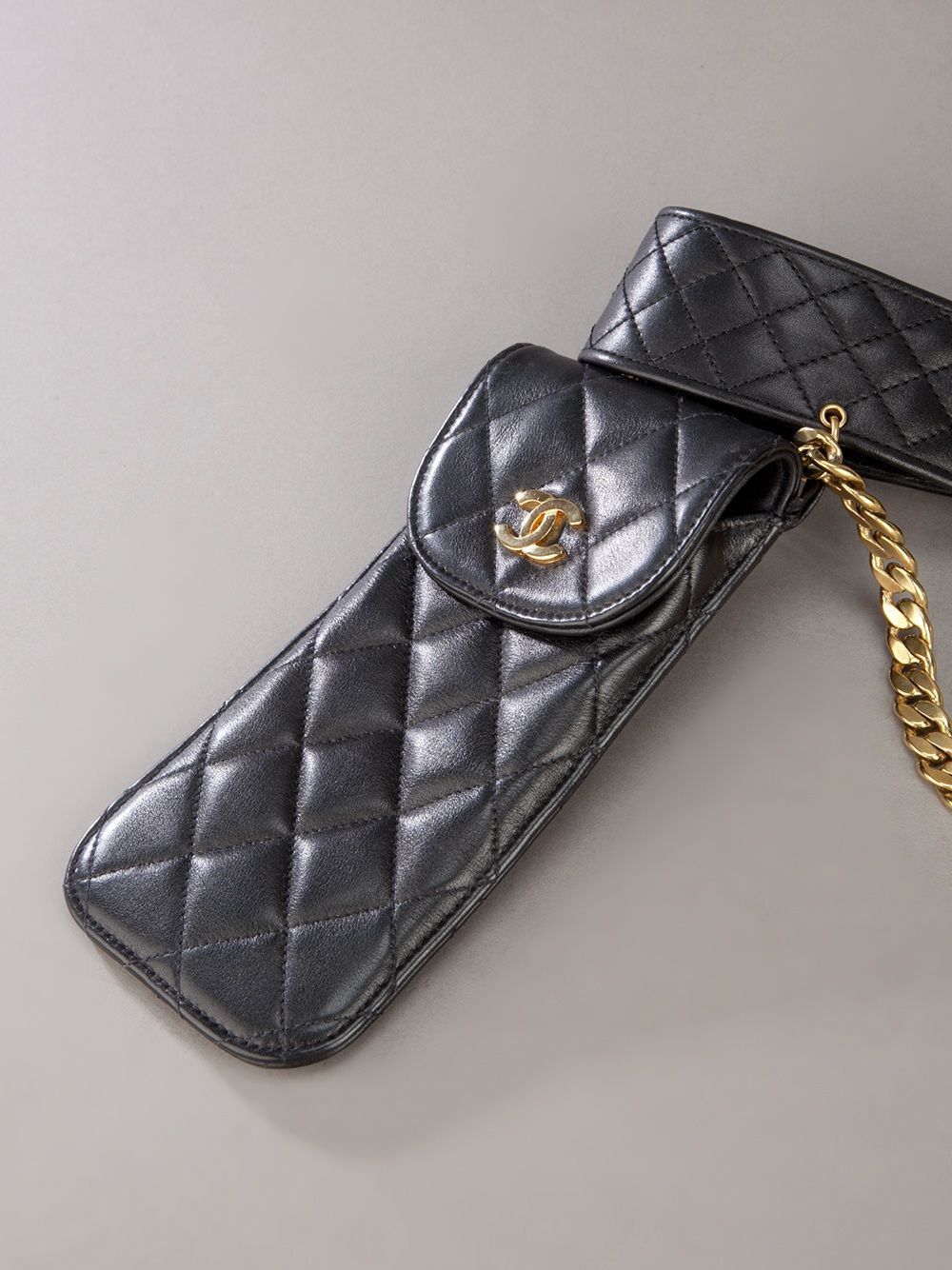 CHANEL Quilted chain belt Women