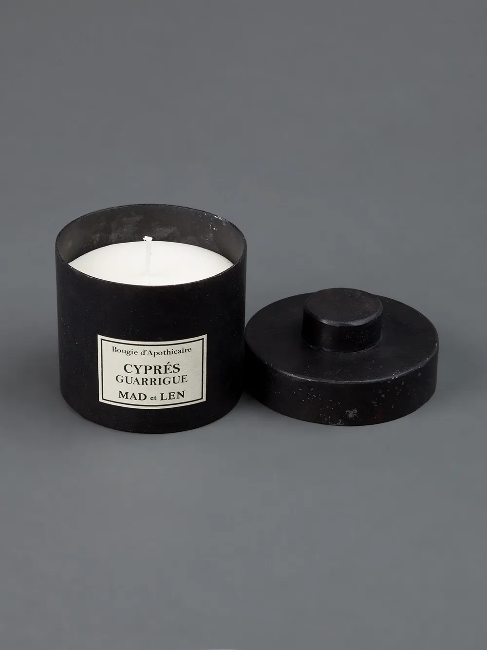 MAD et LEN 'Cypres Guarrigue' candle - Zwart