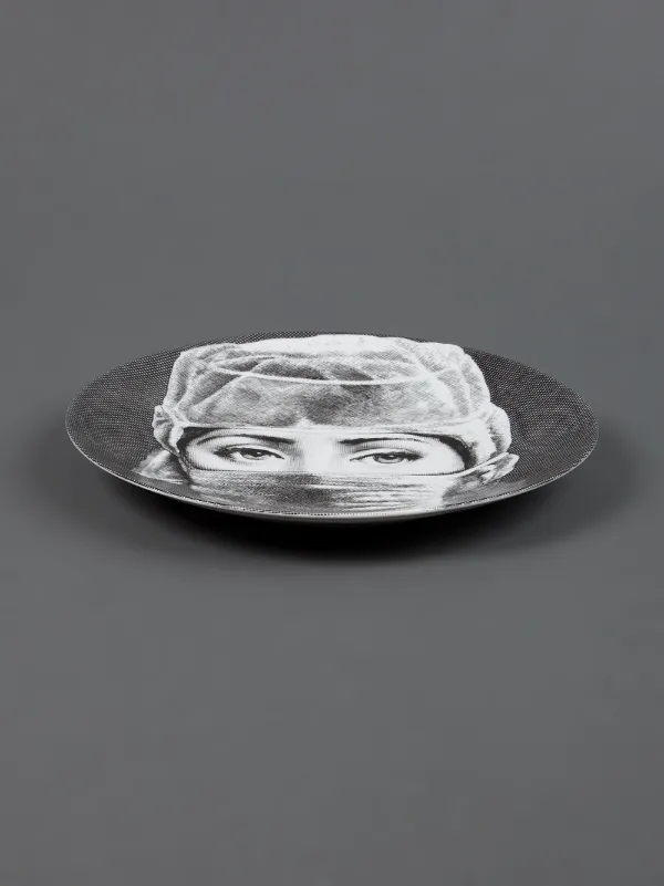 Fornasetti グラフィックプリント 皿 | グレー | FARFETCH JP