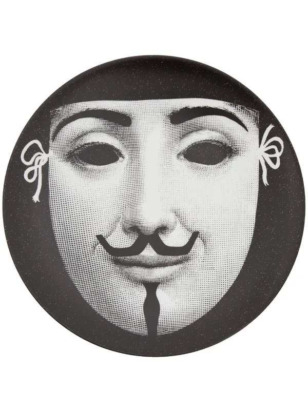 Fornasetti マスクプリント プレート | ブラック | FARFETCH JP