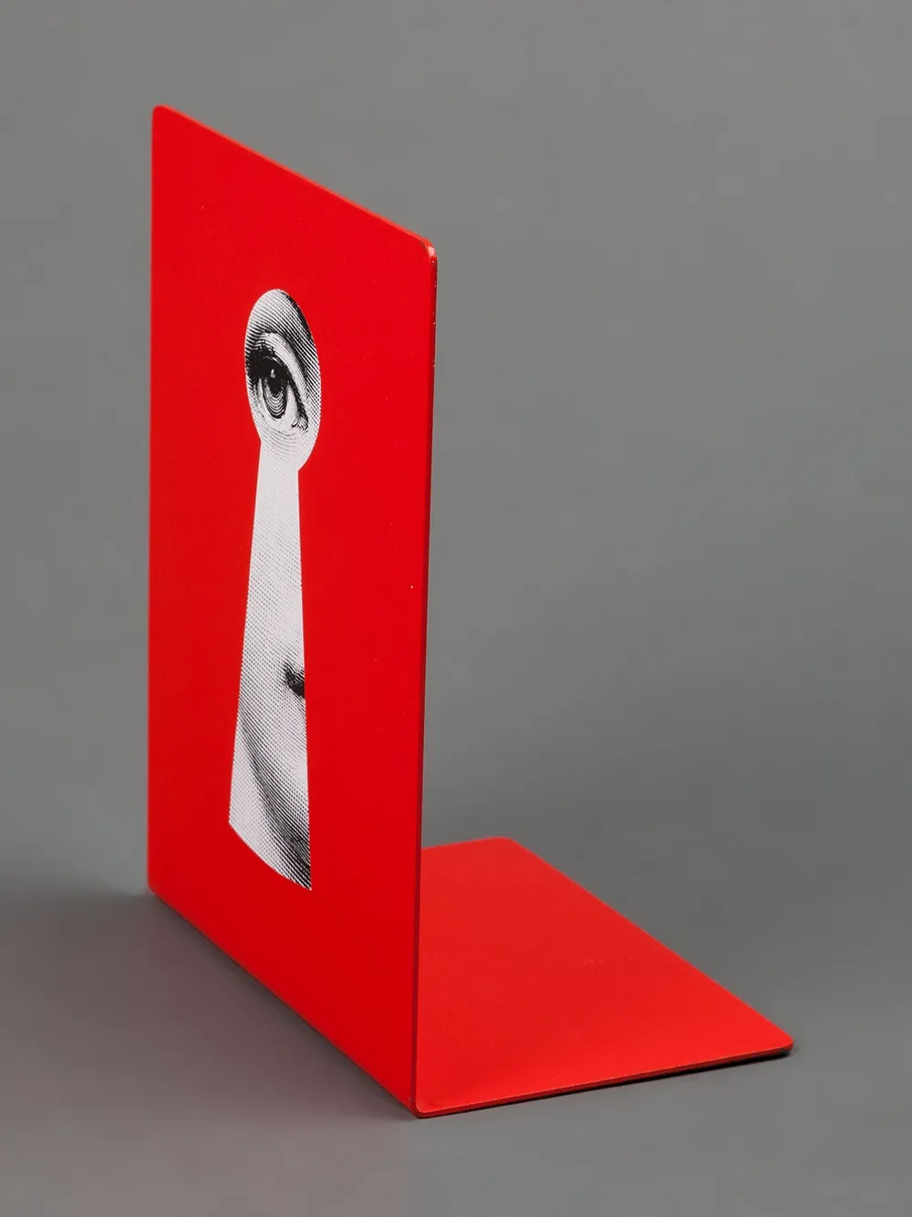 Fornasetti keyhole bookends |  Accesorios decorativos | Image 2