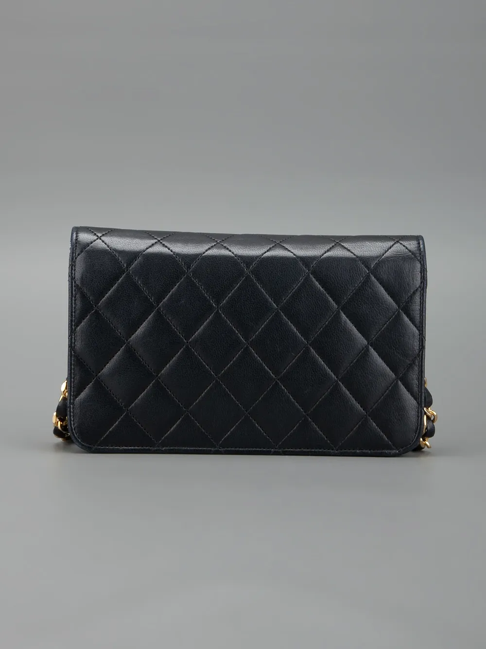 chanel vintage quilted bag