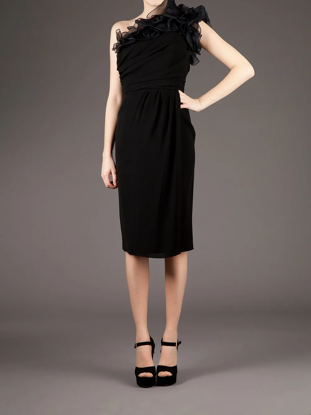 Giambattista Valli Ruffled One-shoulder Dress In Black